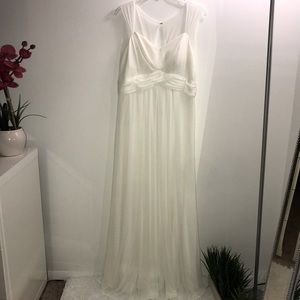 Maternity//OffWhite chiffon maternity dress.